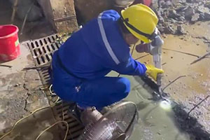 广西地下室伸缩缝堵漏施工视频